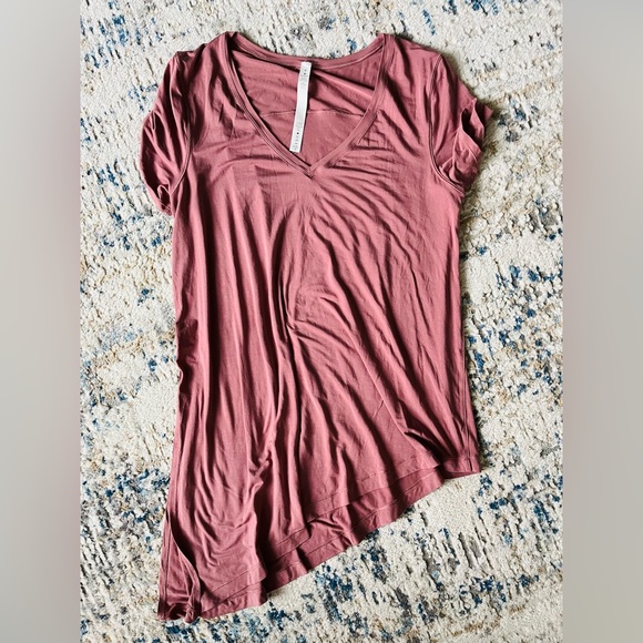 Lululemon to the point tee - Picture 9 of 9